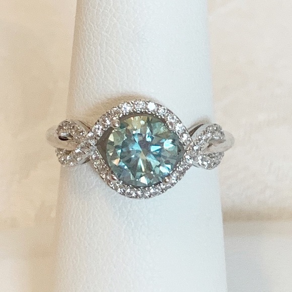 Independent Jeweler Jewelry - 1.30 Ct VVS1 Ice Blue Moissanite Infinity Ring